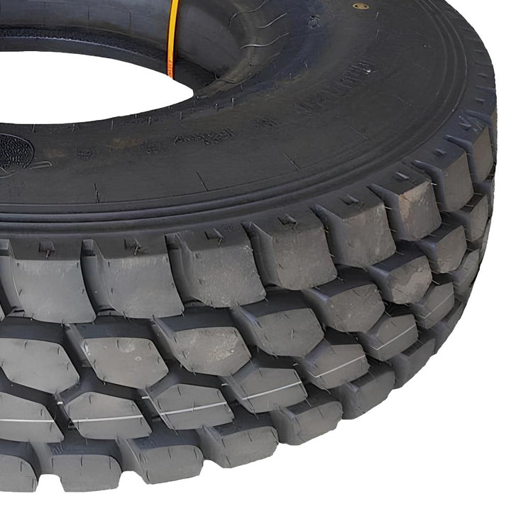Pneu MRF S3C8 Plus 10.00 R20 Aro 20 146/143K TT 16PR Borrachudo - MRF TYRES Clube da Borracha